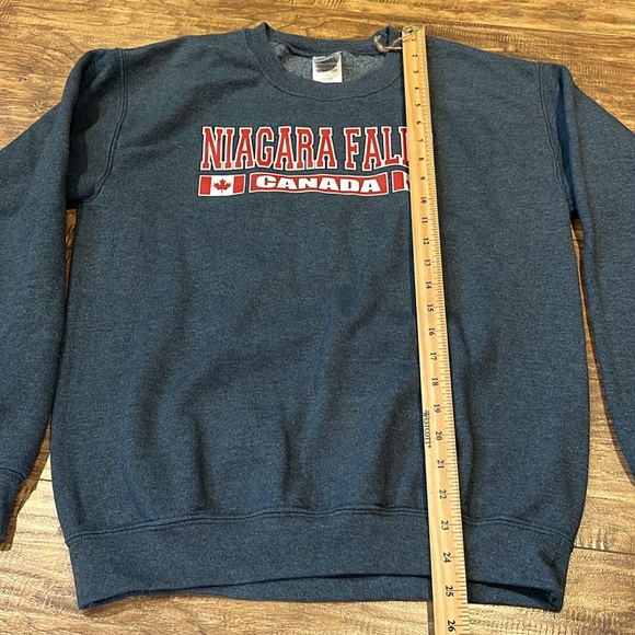 Niagara Falls Canada Gildan crew neck sweater - Picture 2 of 7